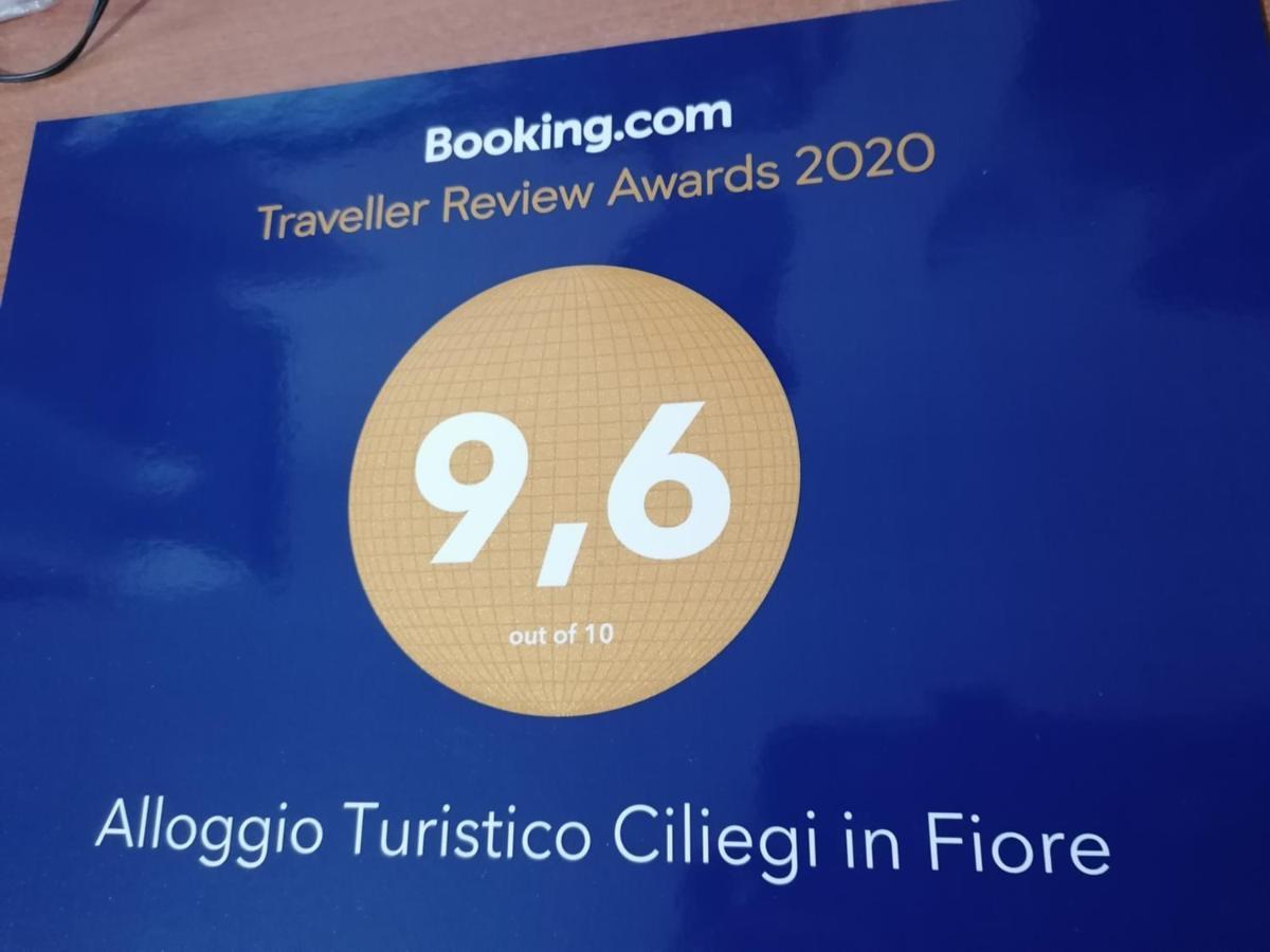 Alloggio Turistico Ciliegi In Fiore Monte Libretti Eksteriør bilde